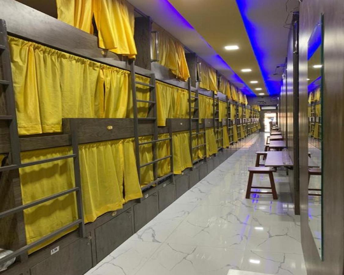 Neenava Dormitory Mumbai Exterior photo