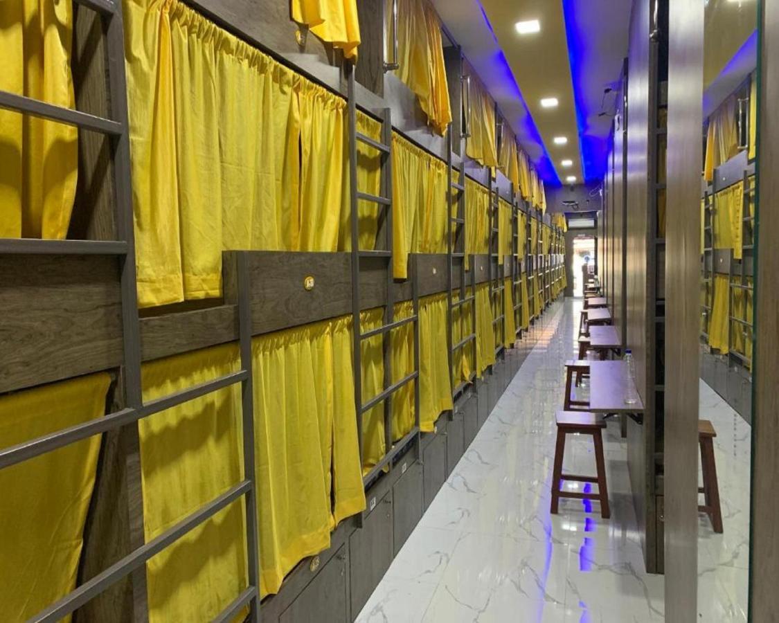 Neenava Dormitory Mumbai Exterior photo